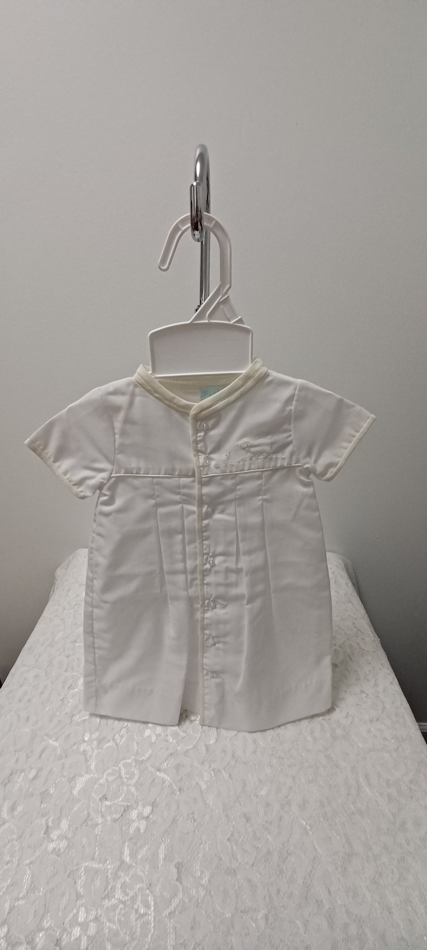Preemie Unisex Gown With Embroidery Lamb And Chick With Yellow Trim