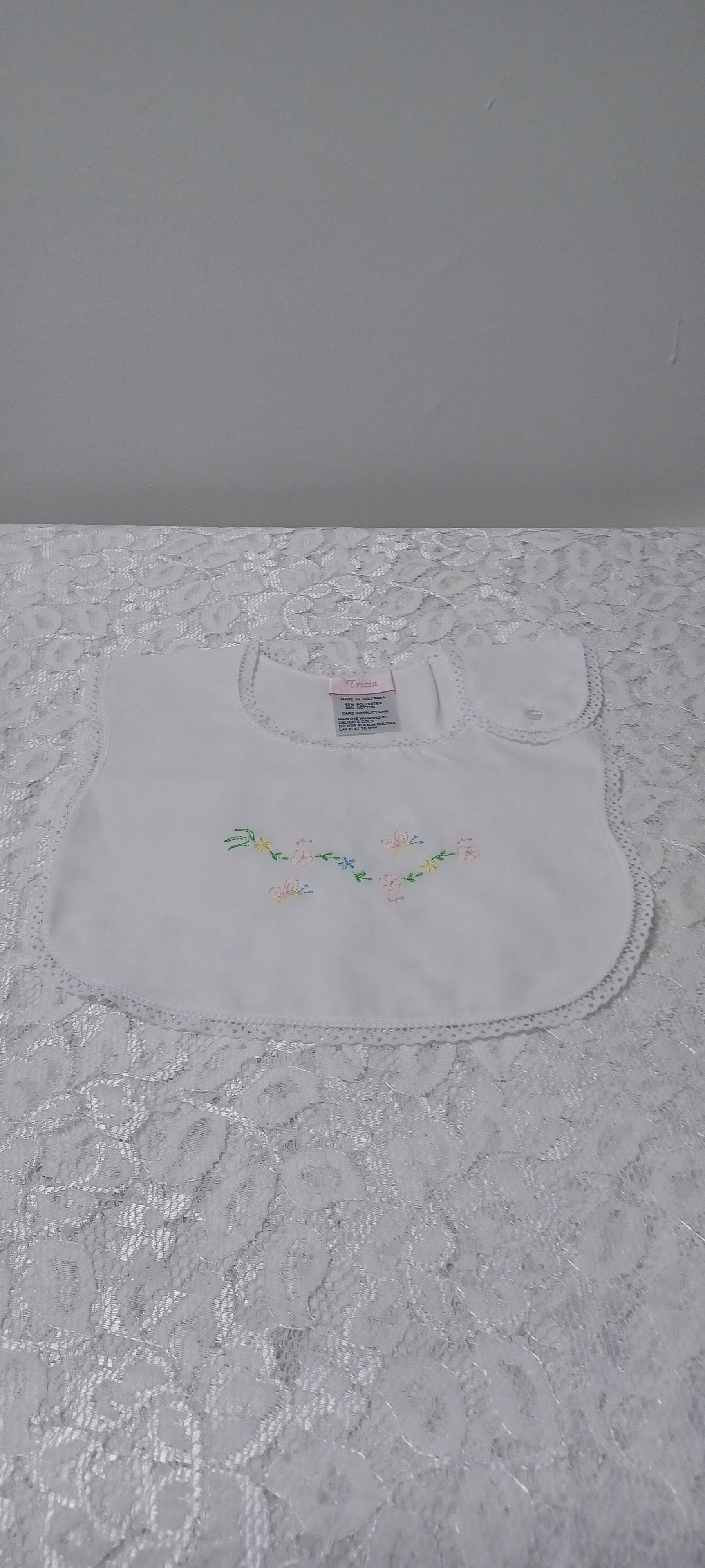 Girls White Embroidery Bib With Lace Trim