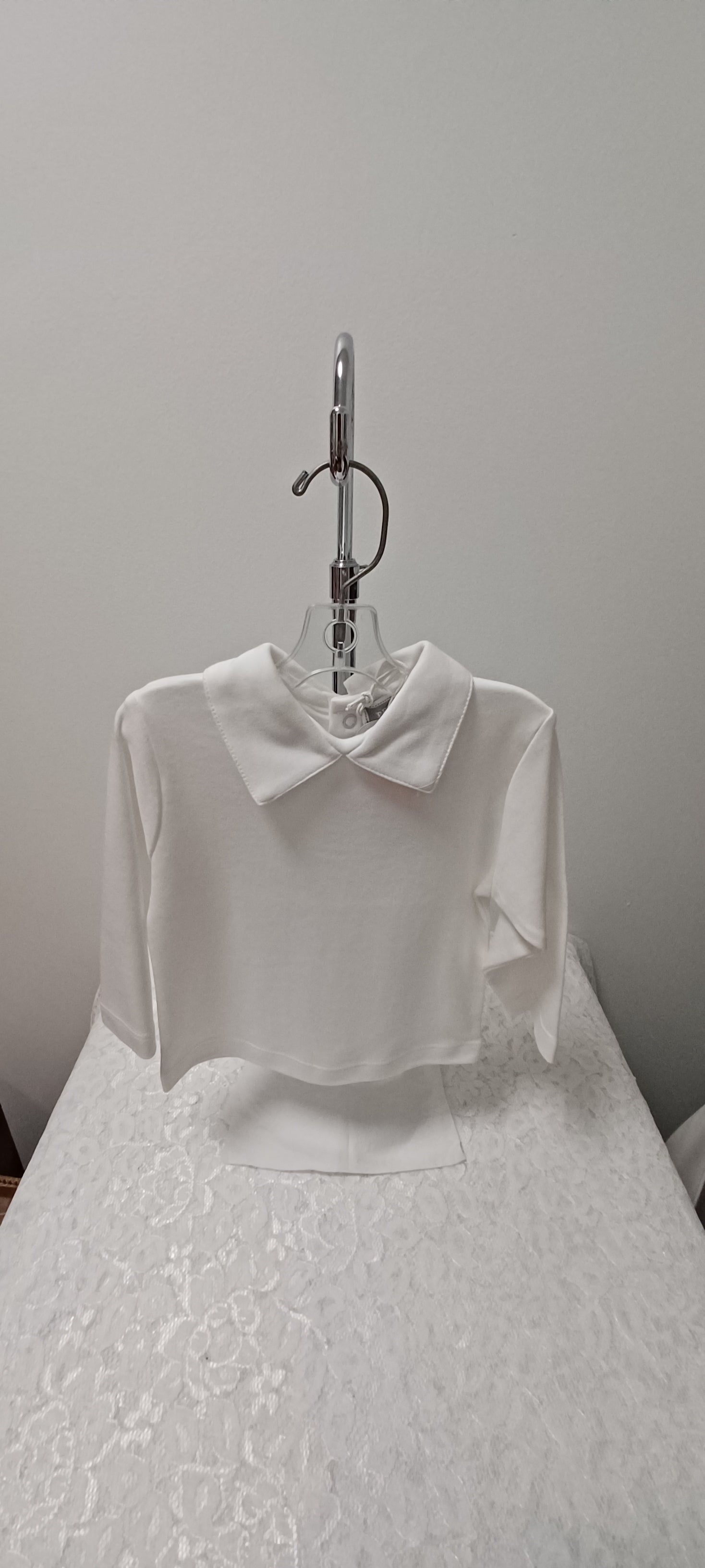 Unisex White Cotton Long Sleeve Top With Collar