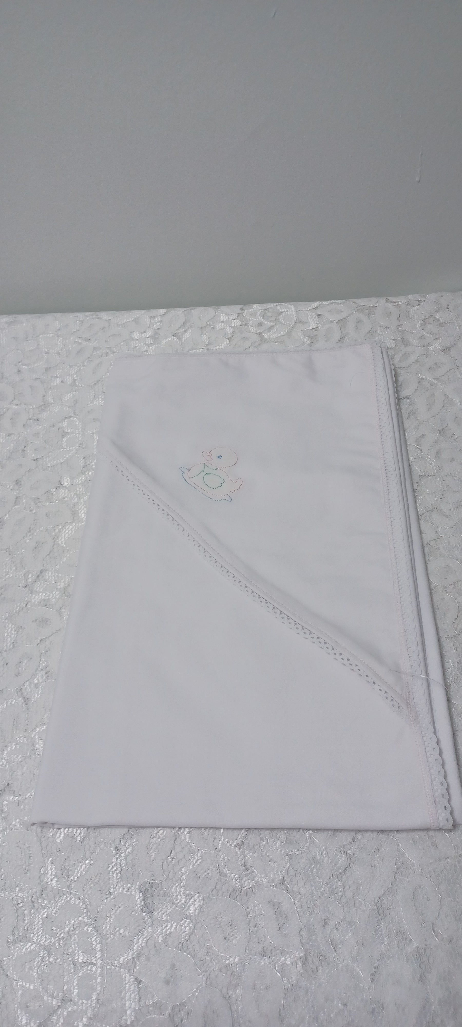 Girls White Hooded Blanket With Embroidery Pink Duck With Lace Trim